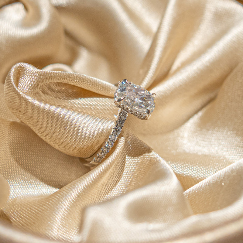 14 K white Gold Engagement Ring Lab Grown Diamond VS2 F 2.0 Carats