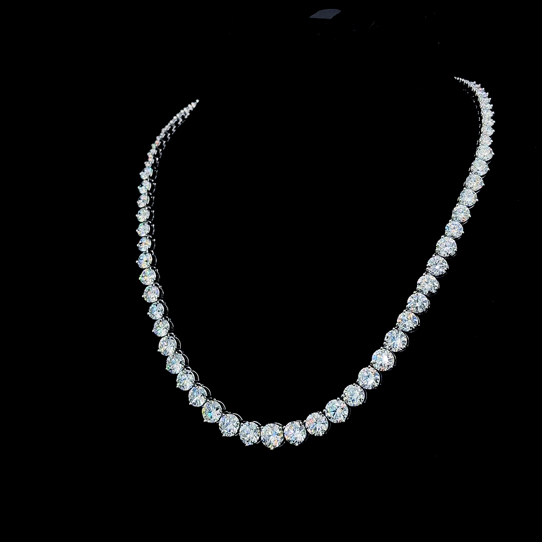 14k White Gold Diamonds Pendant 38 Carat