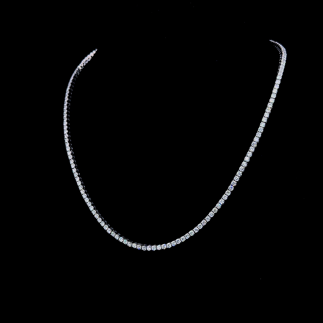 14k White Gold Diamonds Pendant 6.20 Carat