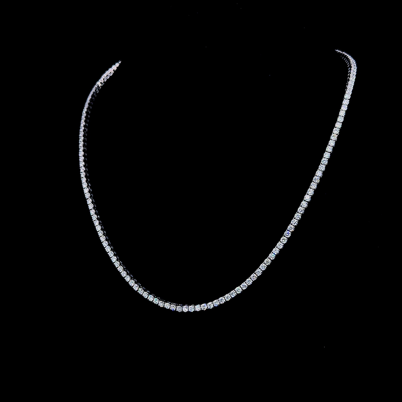 14k White Gold Diamonds Pendant 6.20 Carat