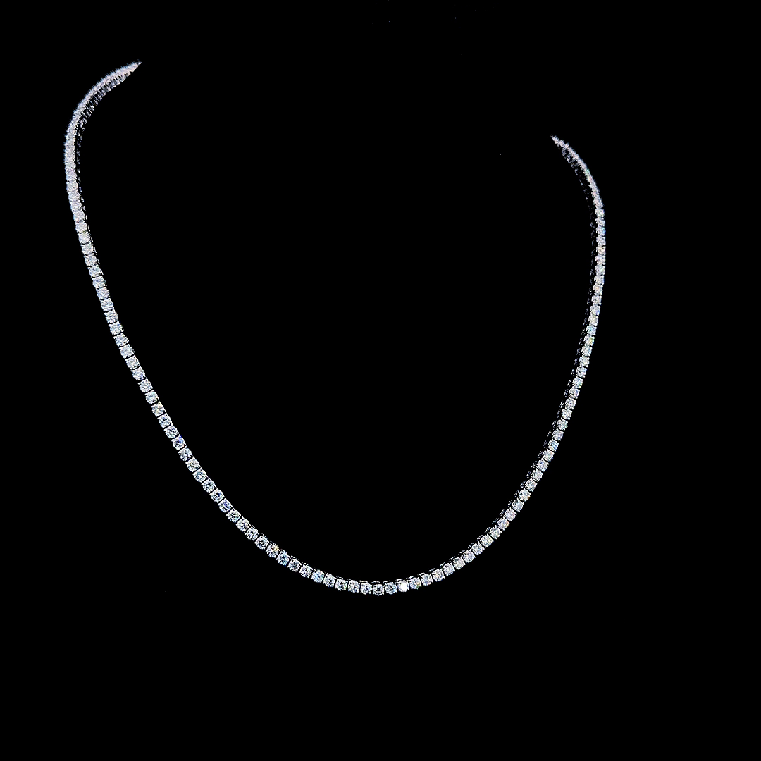 14k White Gold Diamonds Pendant 6.20 Carat